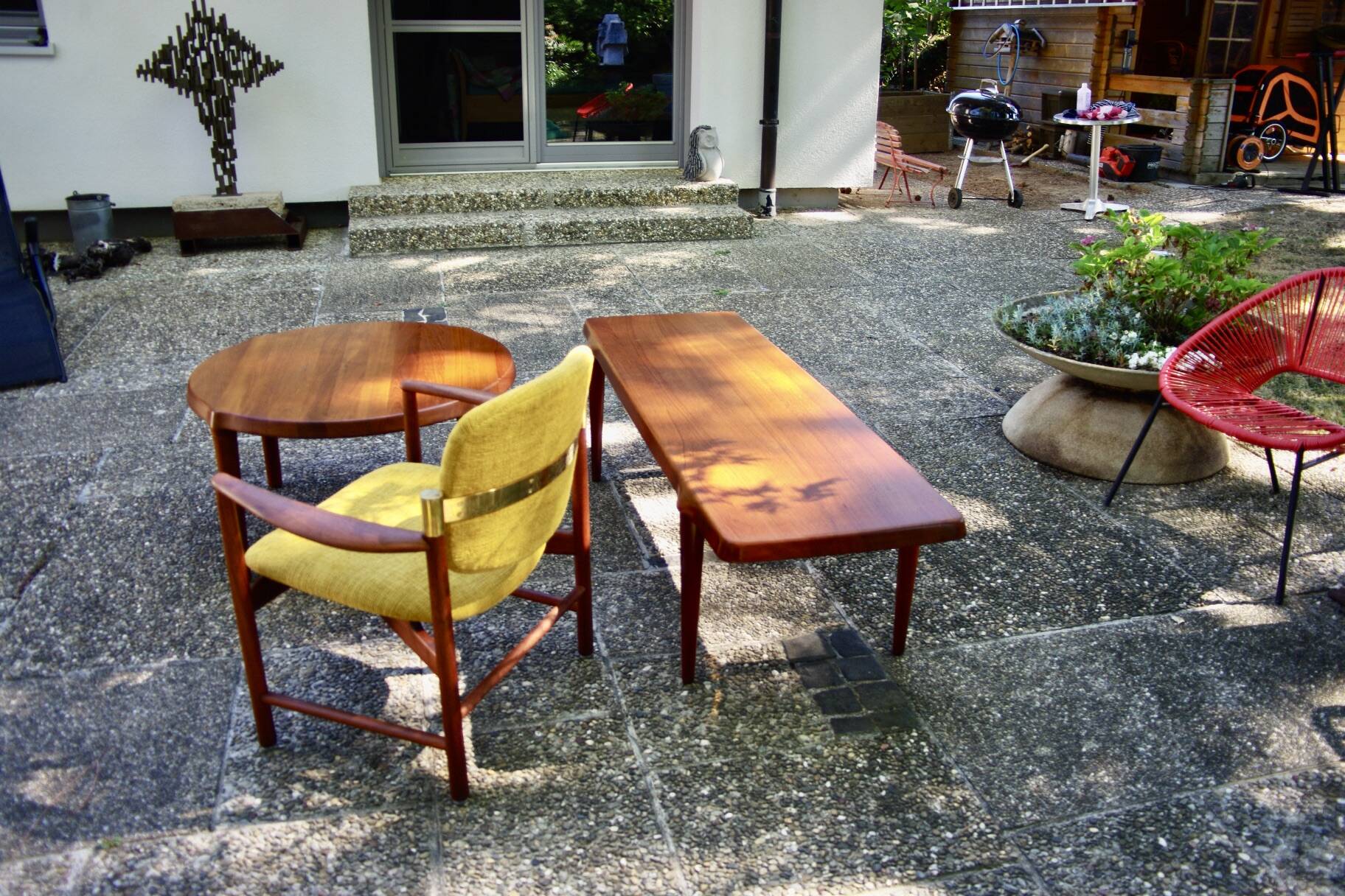 Organic round coffee table in solid teak by john boné for michael laursen denmark 1960