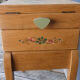 Travailleuse en bois motif floral
