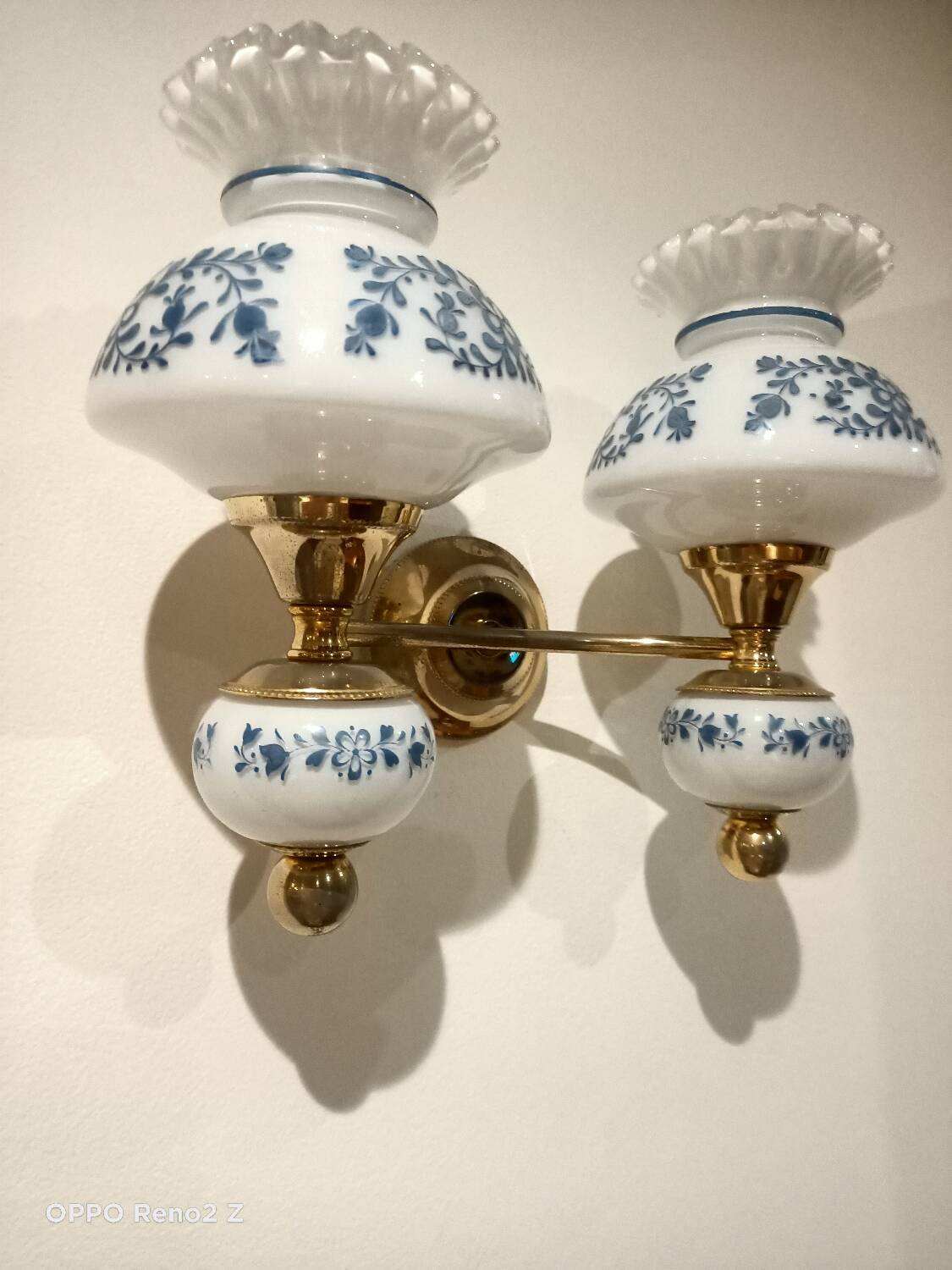 Vintage double wall light