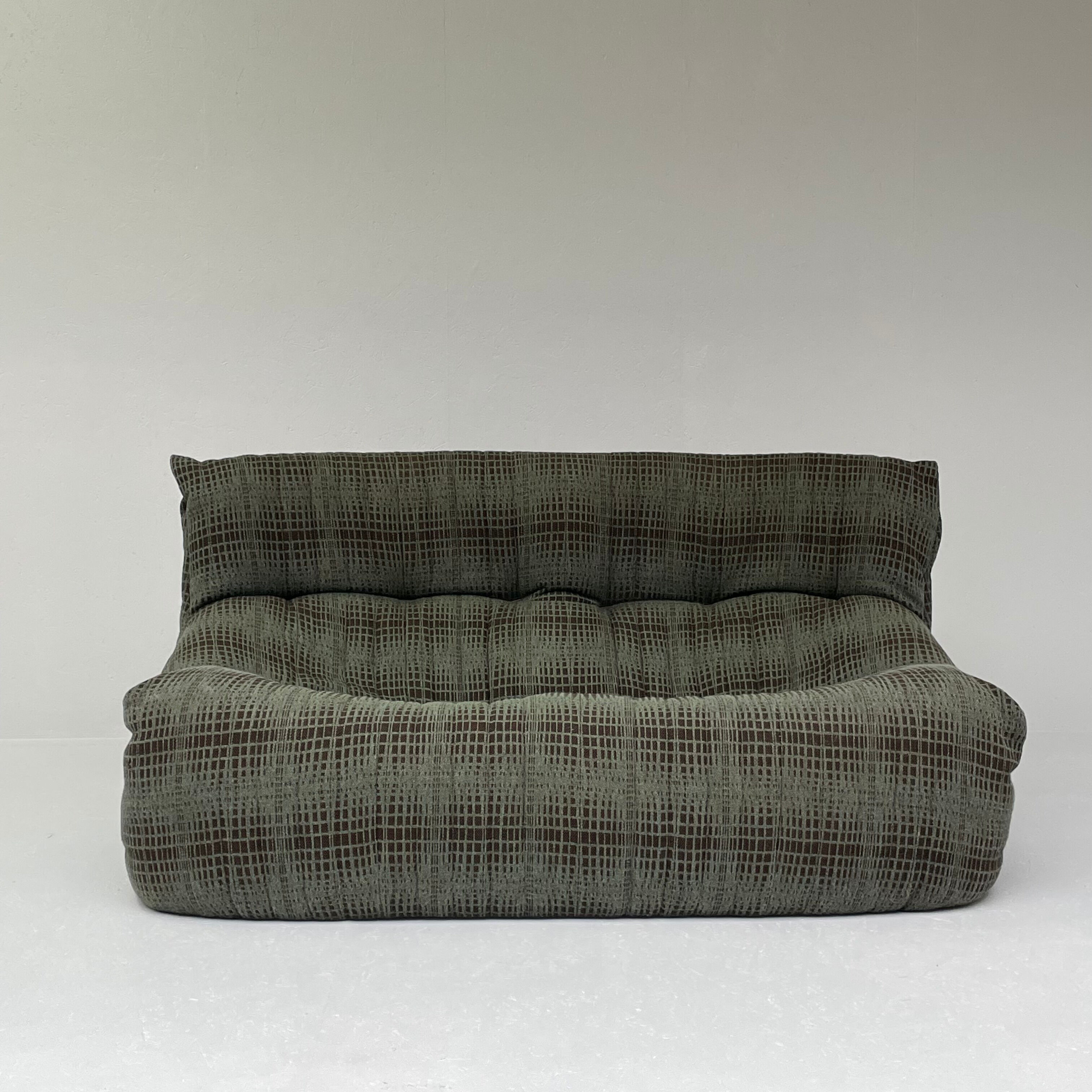 Aralia 2 seater sofa by Michel Ducaroy for Ligne Roset
