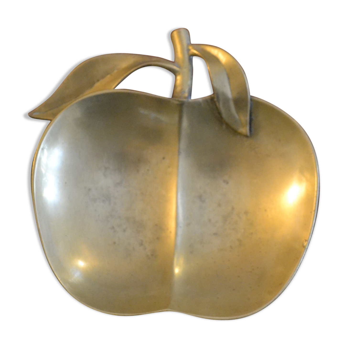 Empty pocket apple brass