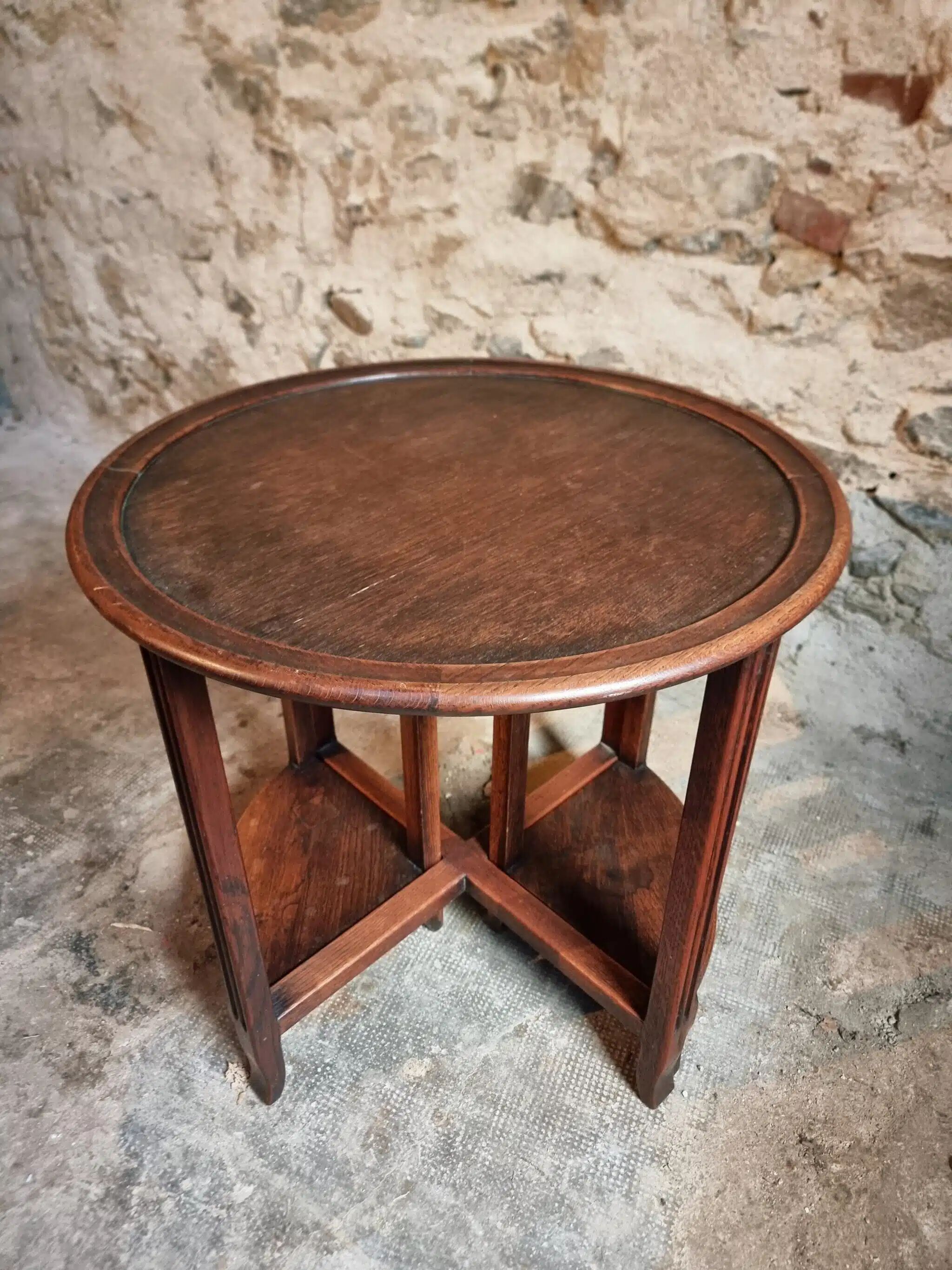 Vintage oak nesting tables set, round coffee table from the 1960s with two integrated side tables.