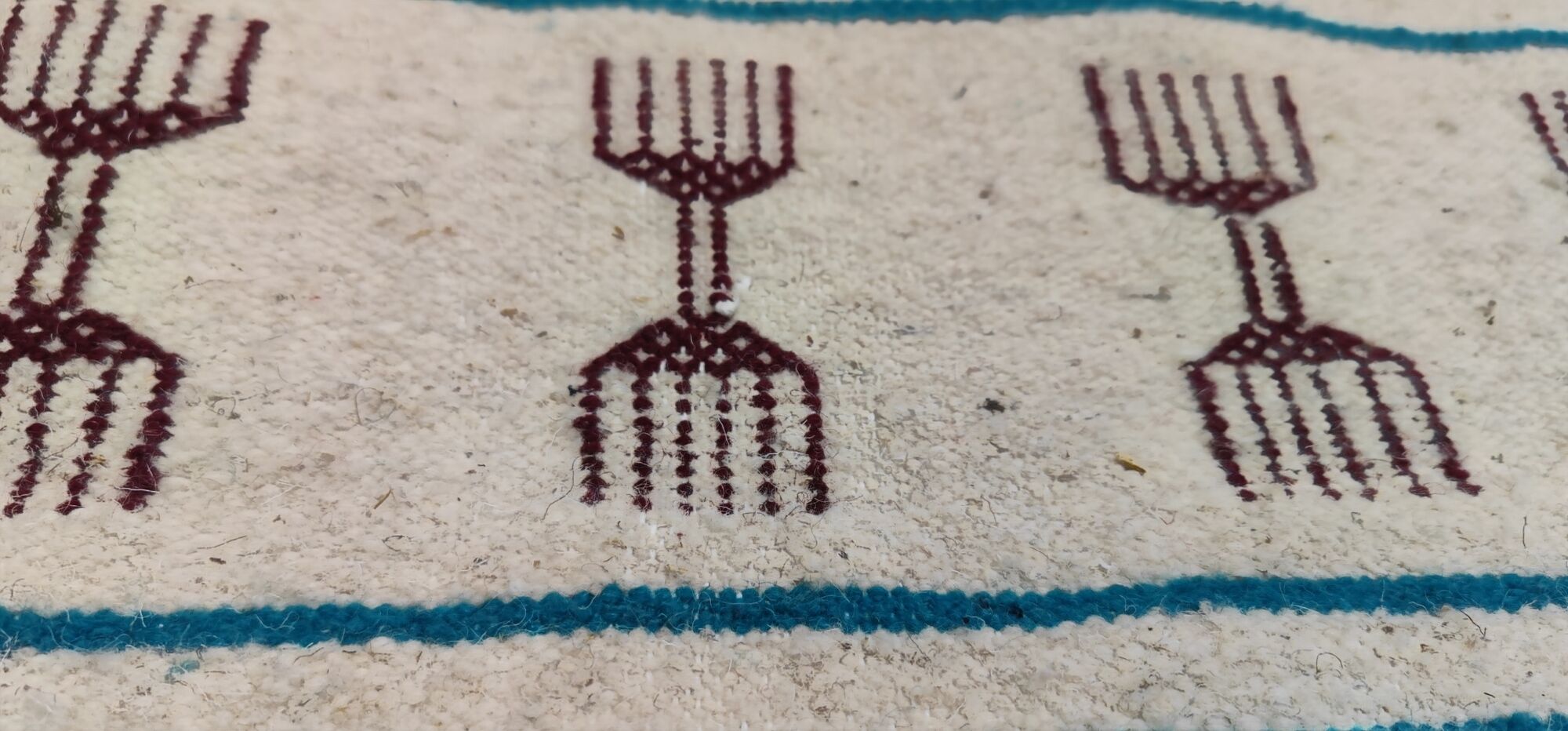 Kilim handmade white carpet in natural wool
