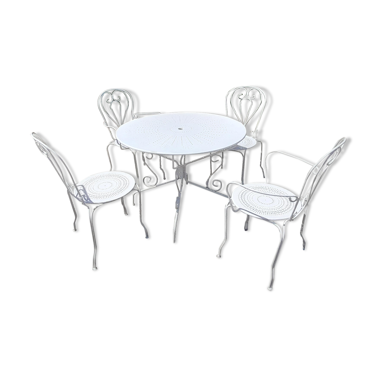 Salon de jardin en fer forgé blanc