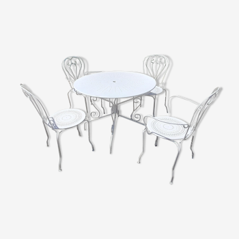 White wrought iron garden furniture