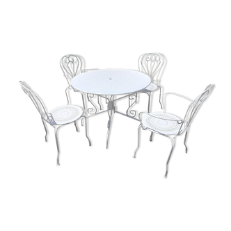 White wrought iron garden furniture
