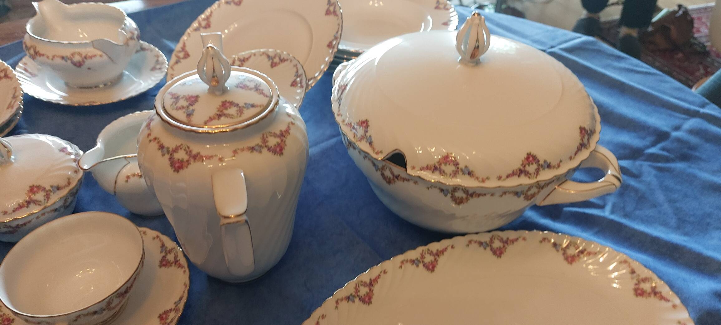 complete porcelain service table Royal Tattau Bavaria