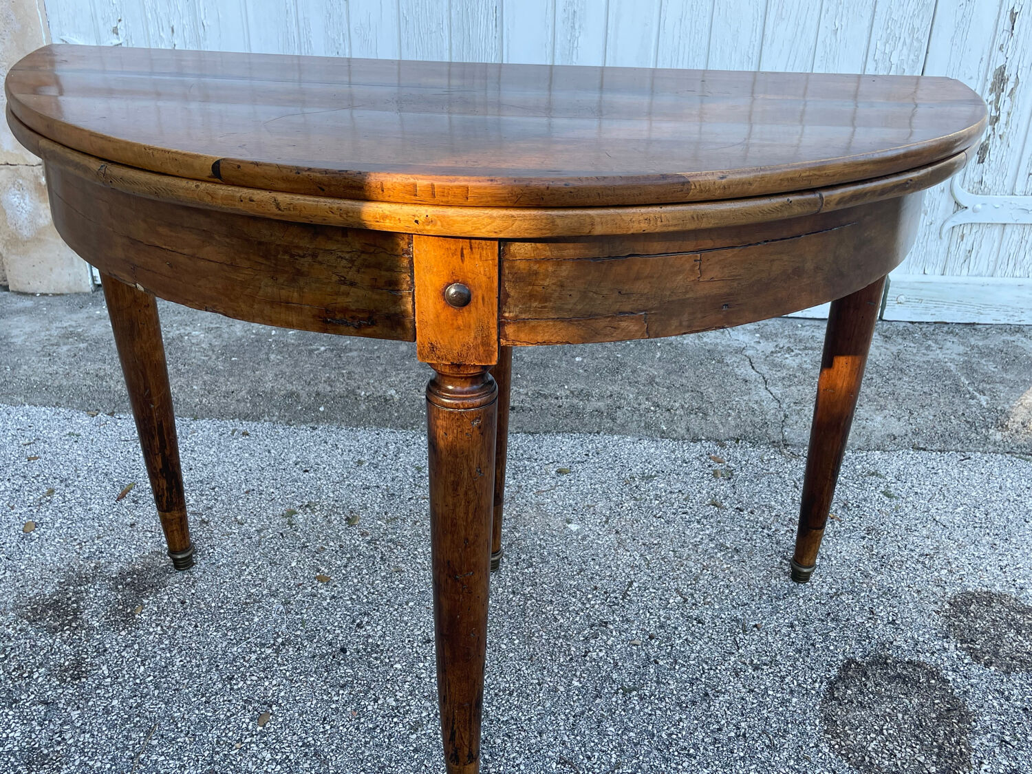 Table half-moon in solid walnut