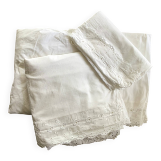 Antique embroidered bedding set