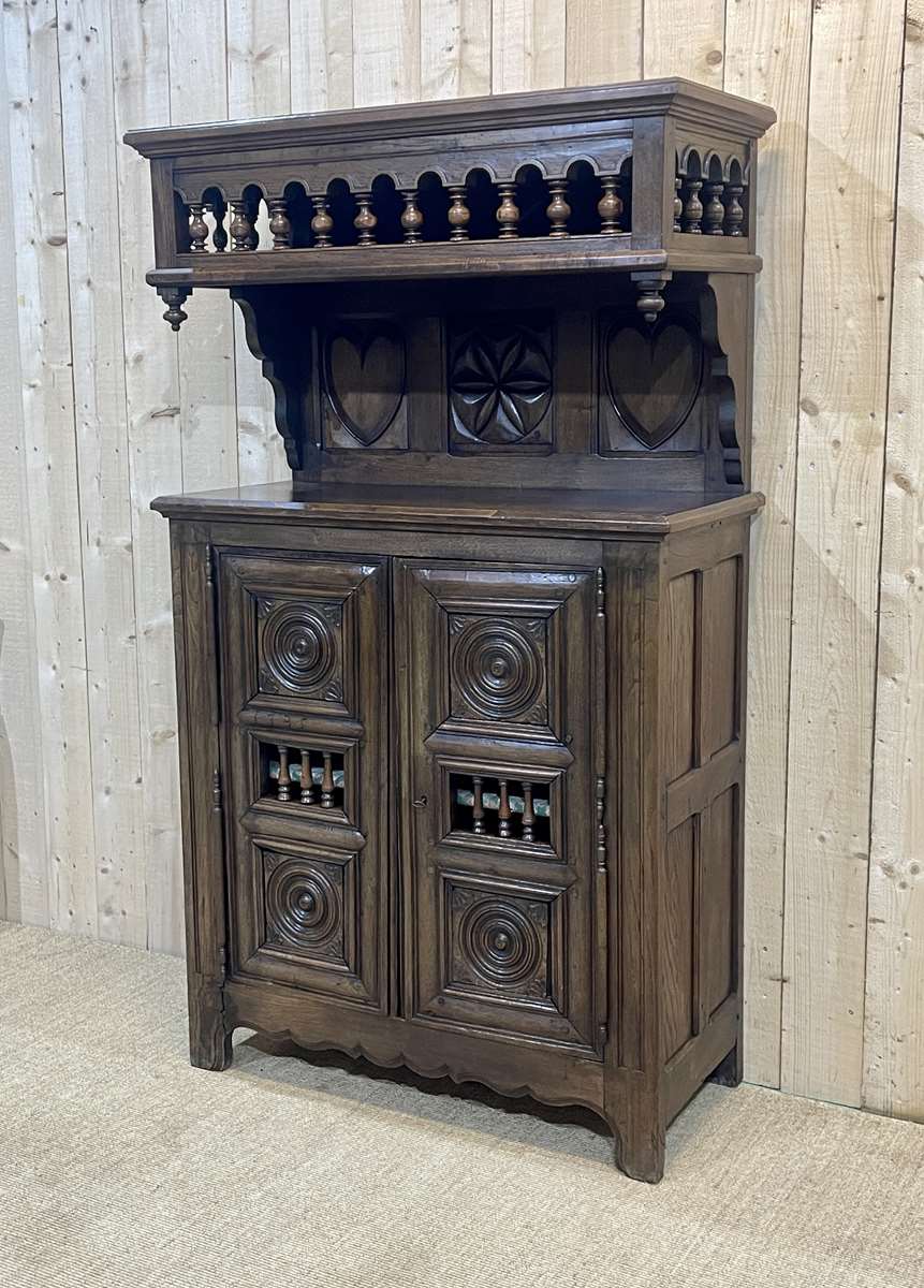 Neo Breton buffet of the 1950s in chestnut