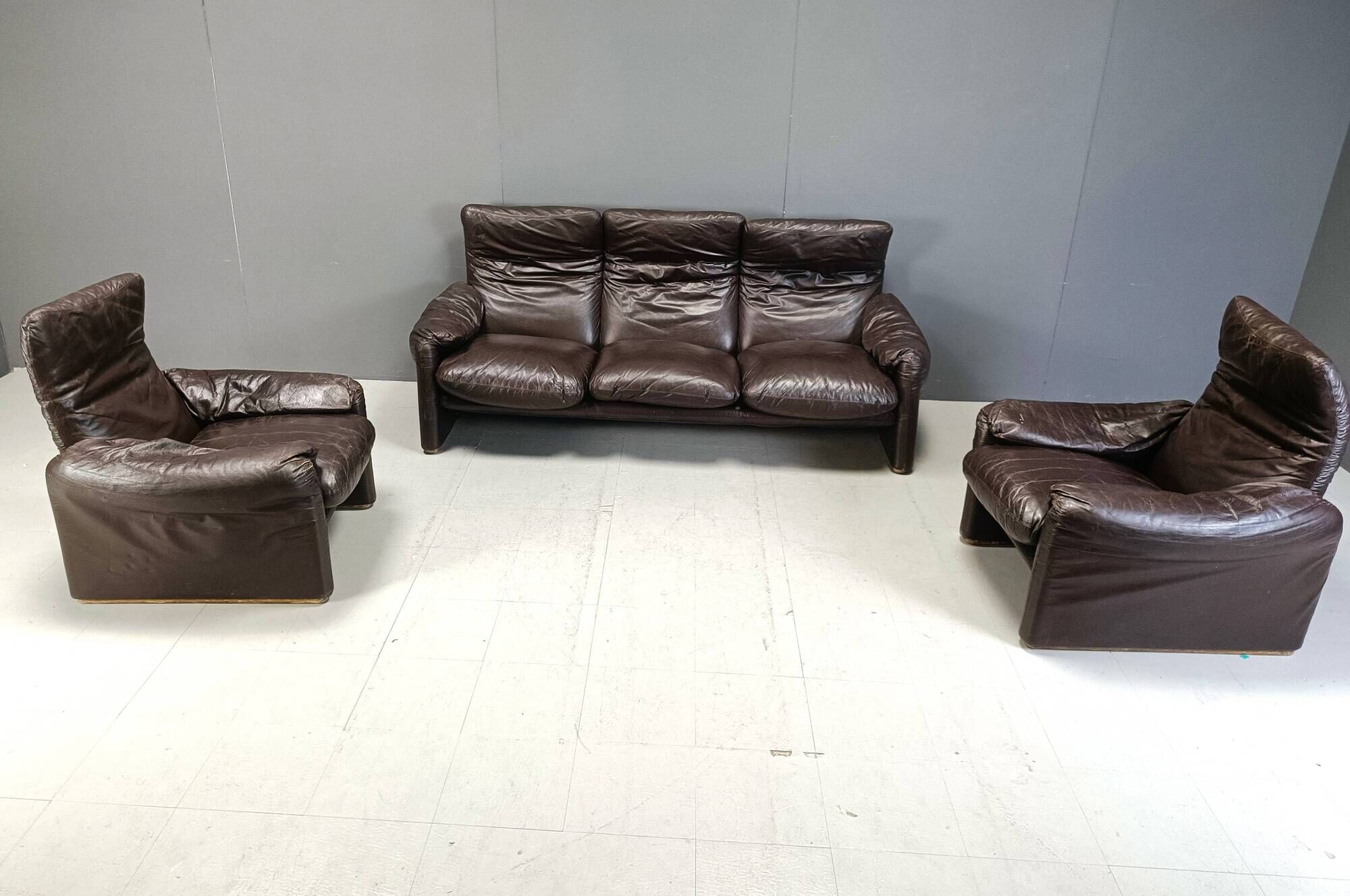 Maralunga leather sofa by Vico Magistretti for Cassina, 1973