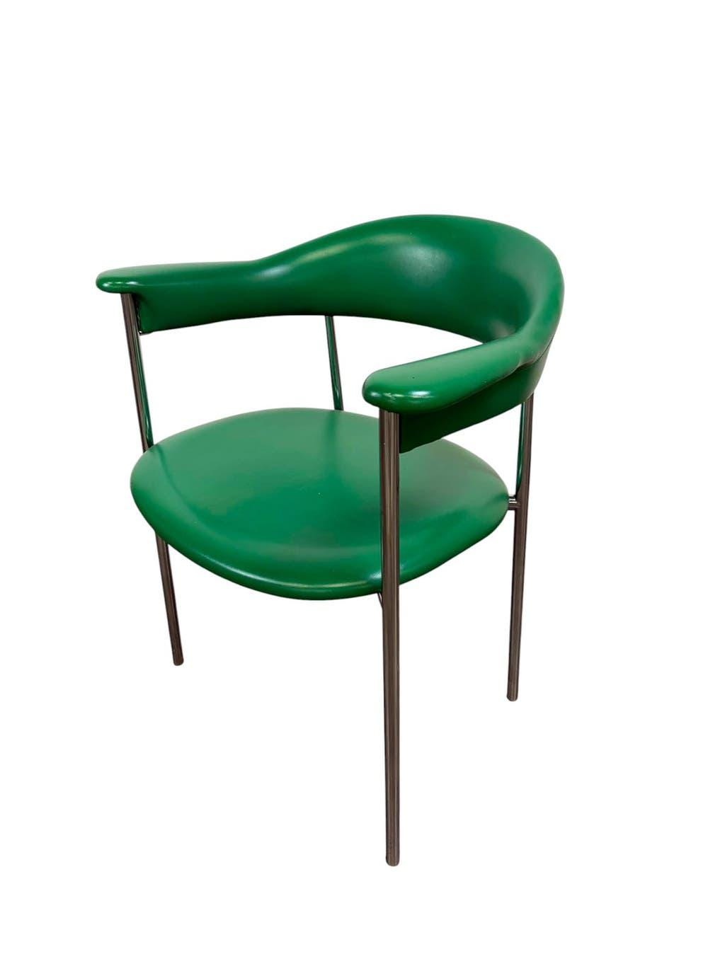 Chaise vintage chromée avec revêtement en skaï vert
