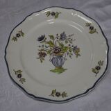 Service at Dessert Saint-Amand Vieux Delft