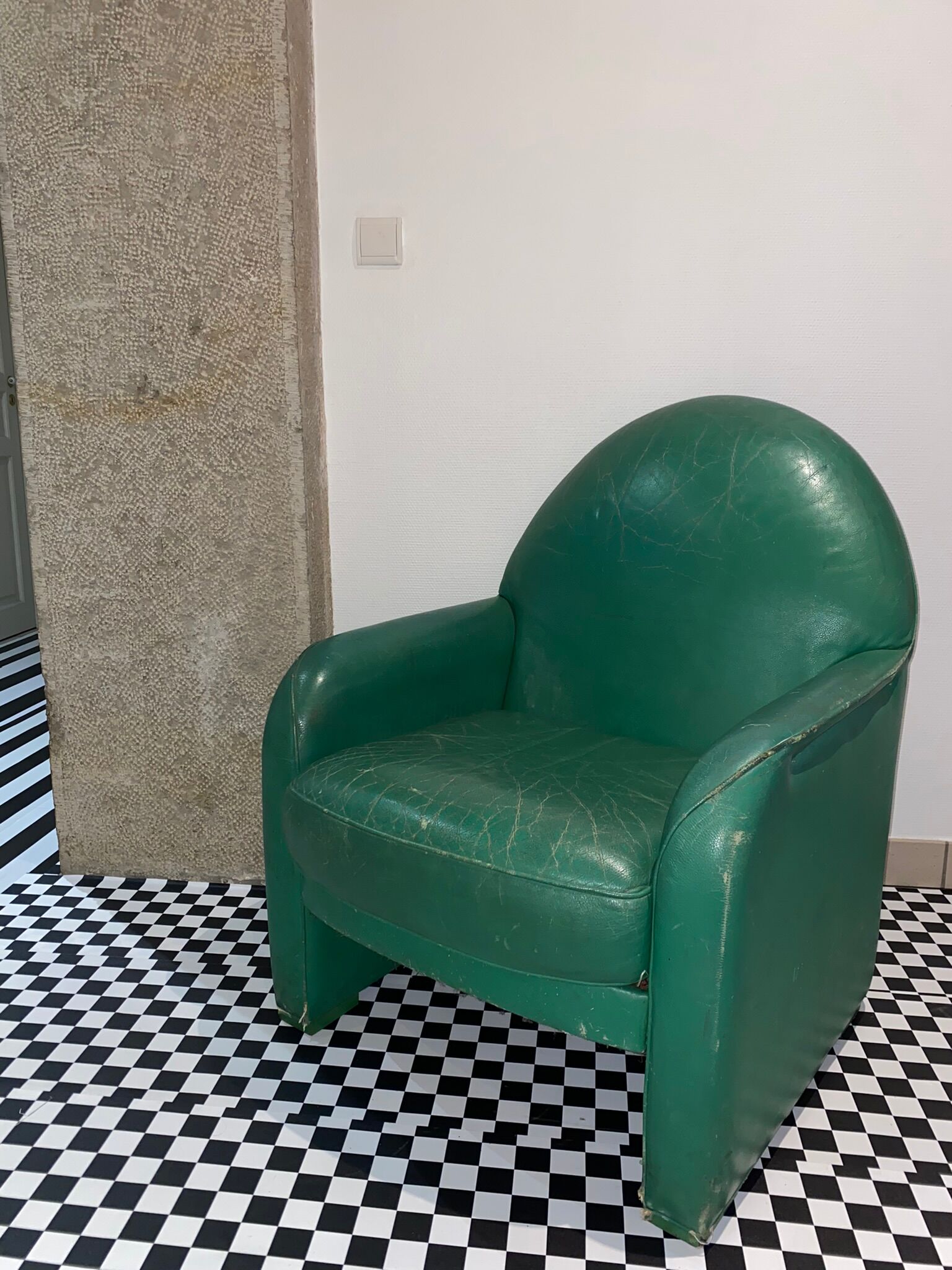 Green club armchair ultra design in contemporary vintage leather