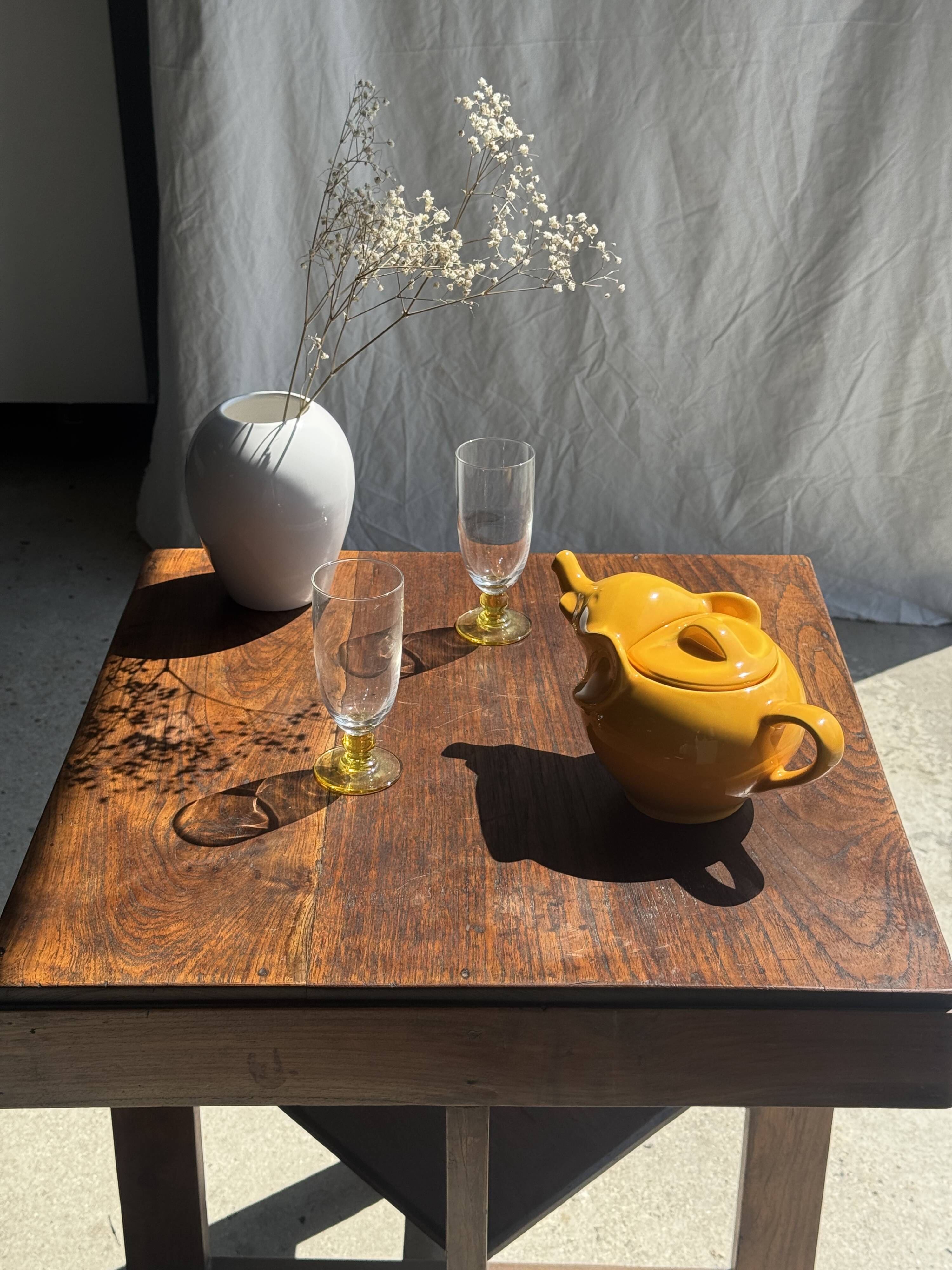 Vintage yellow elephant teapot