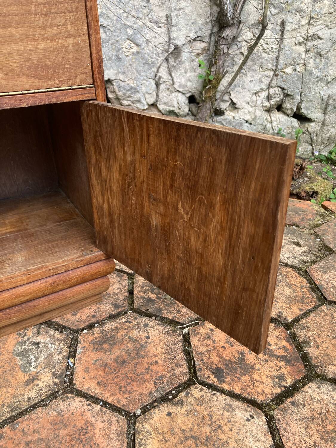 Meuble de rangement ancien