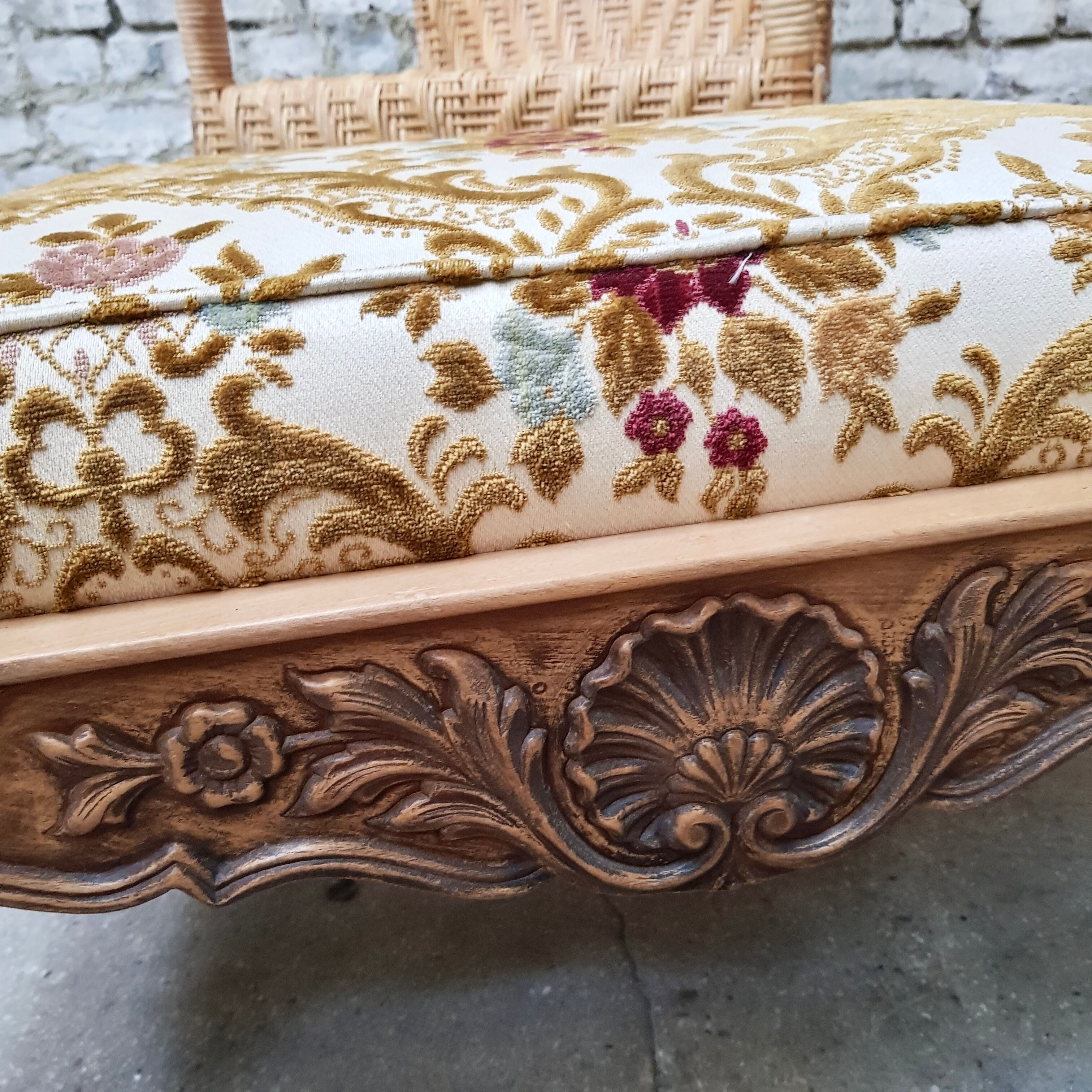Pouf foot rest Louis XV style