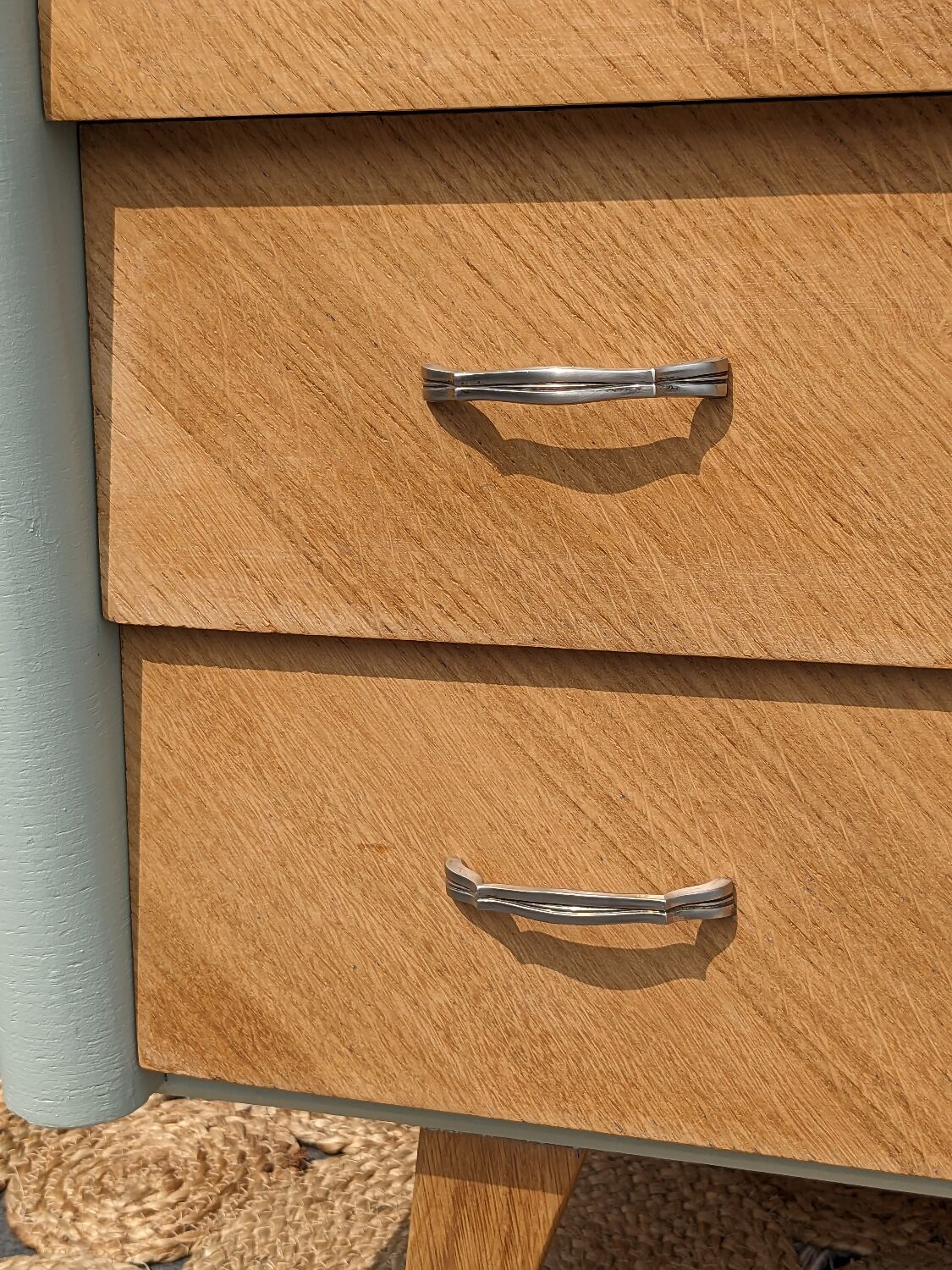 Commode scandinave pieds compas