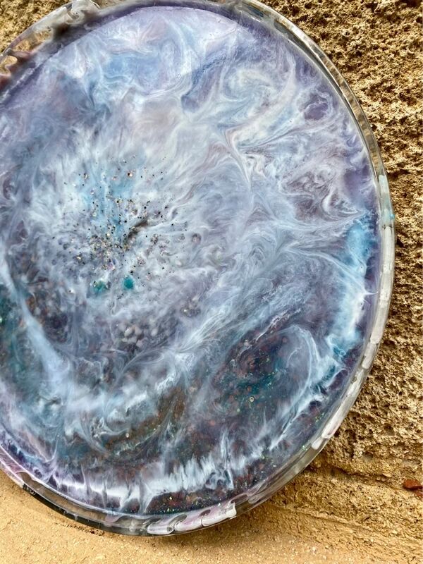Vintage resin glitter plate