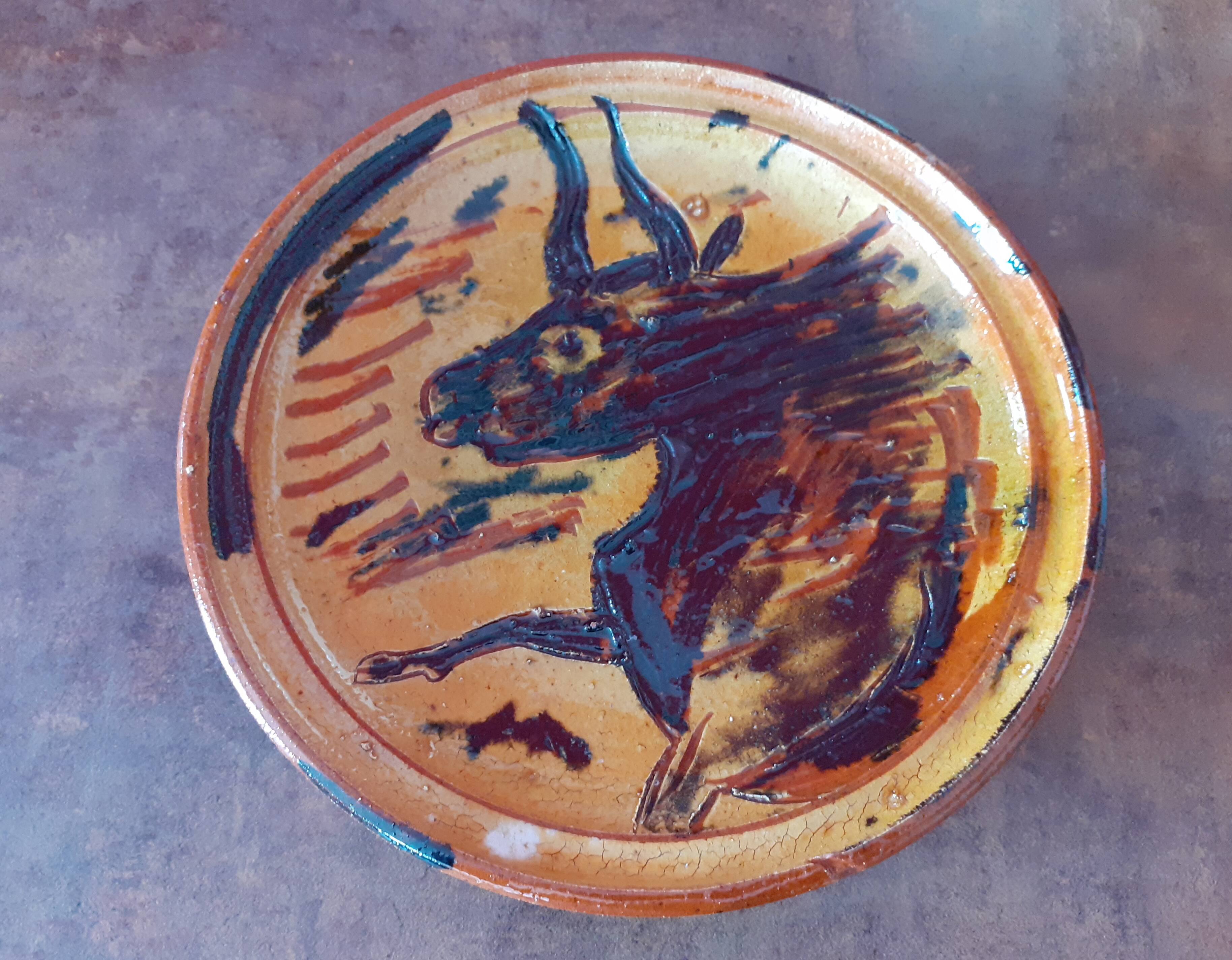 Ceramic plate with animal theme "the Bull"