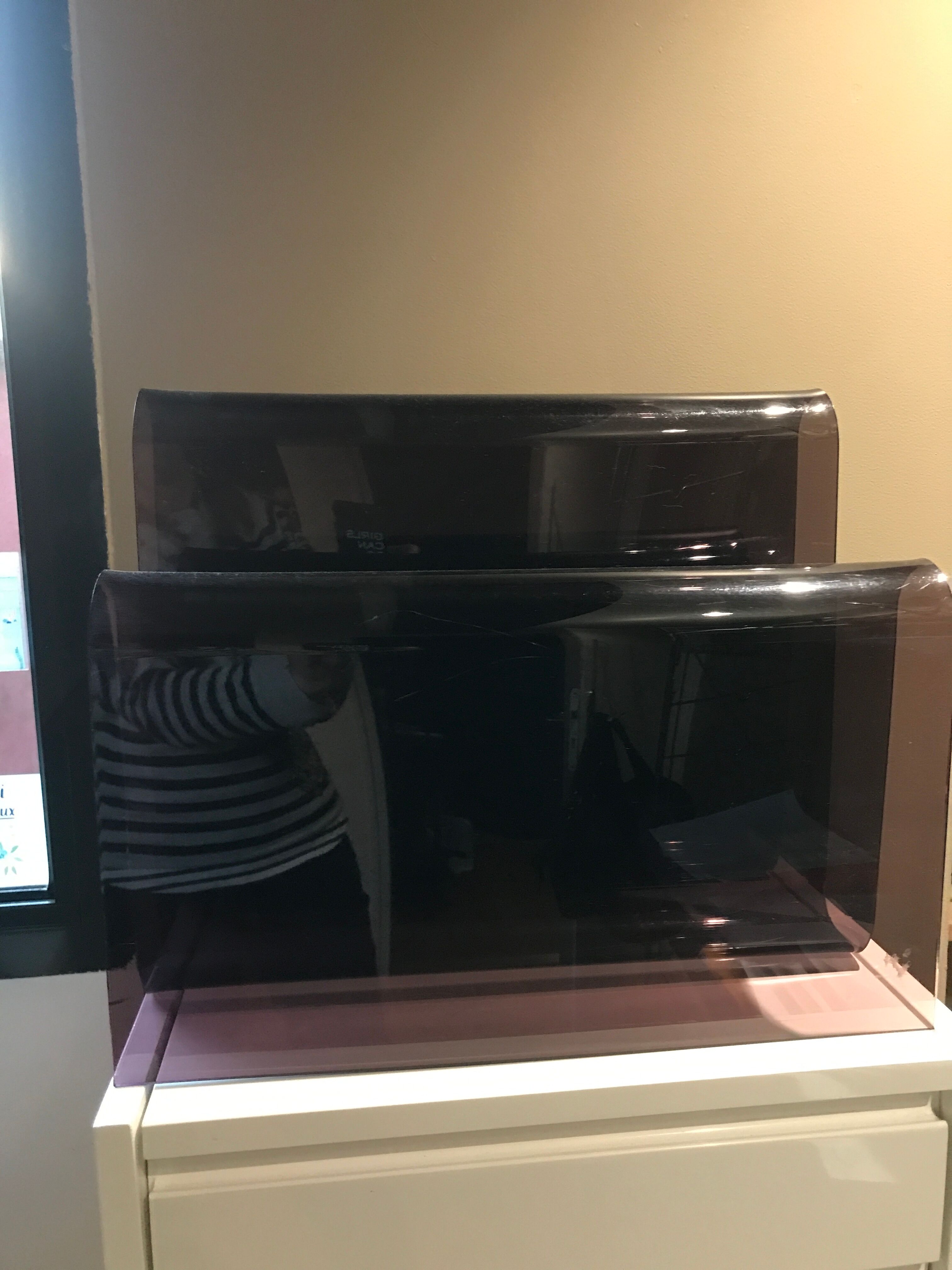 Smoked plexiglass magazine door