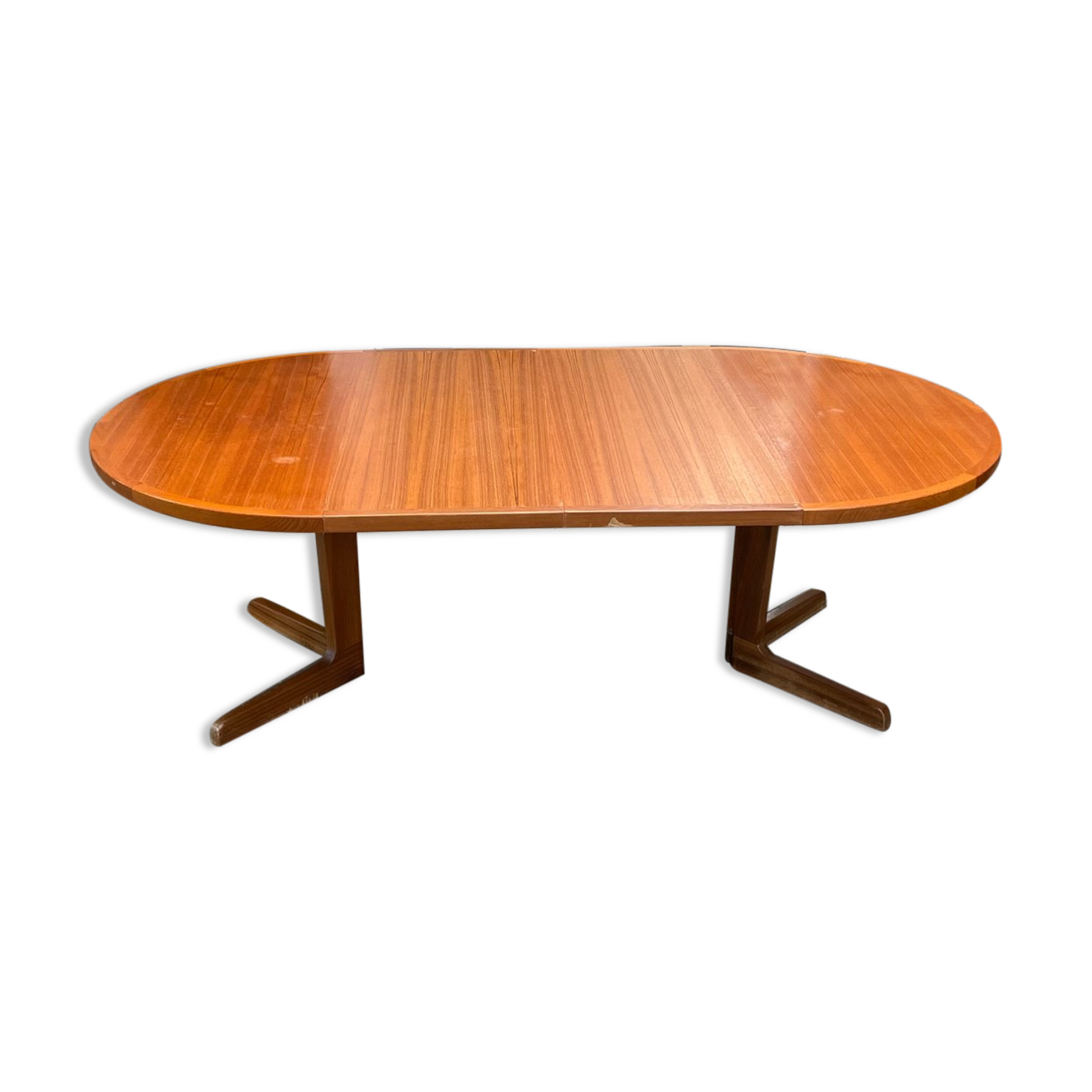 Extendable round table in teak from the 60s with two extensions