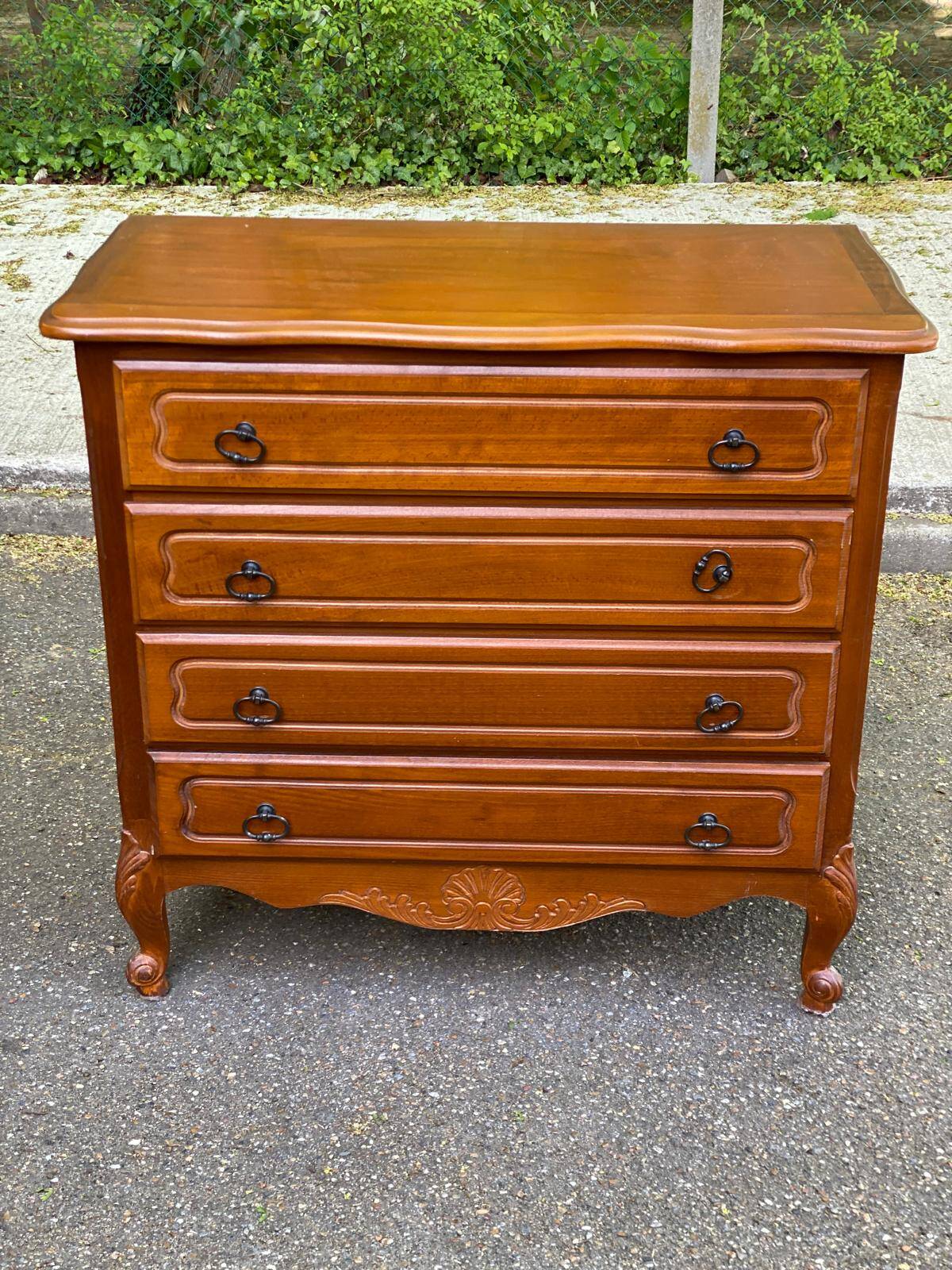 Bibus Louis XV commode in solid wood from the 1960s.