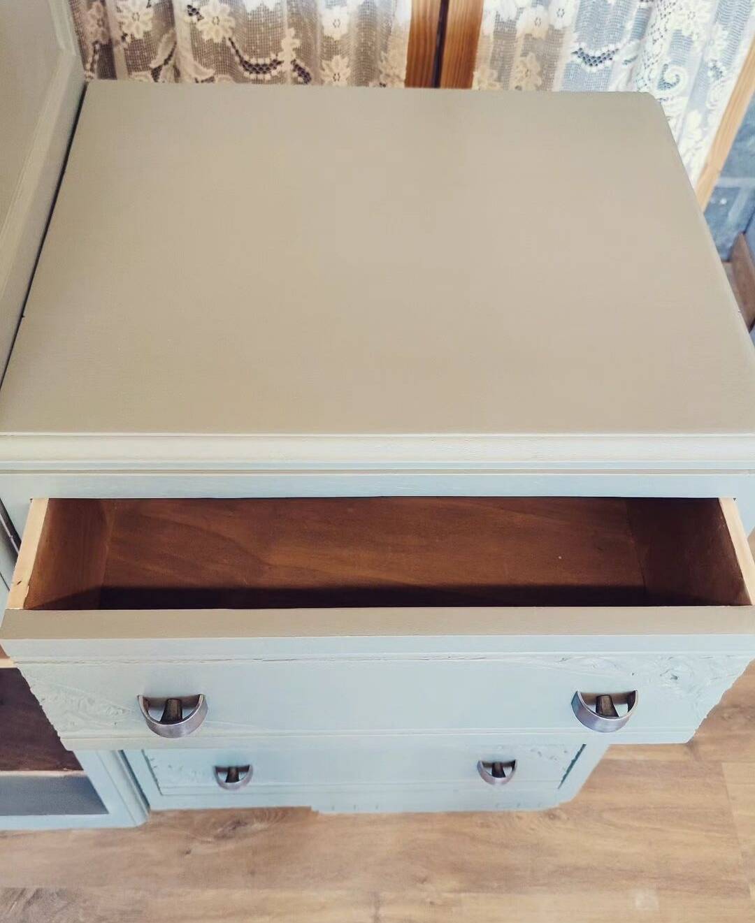 Asymmetrical wardrobe