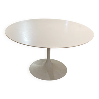 Table Tulipe 137 cm par Eero Saarinen pour Knoll signée