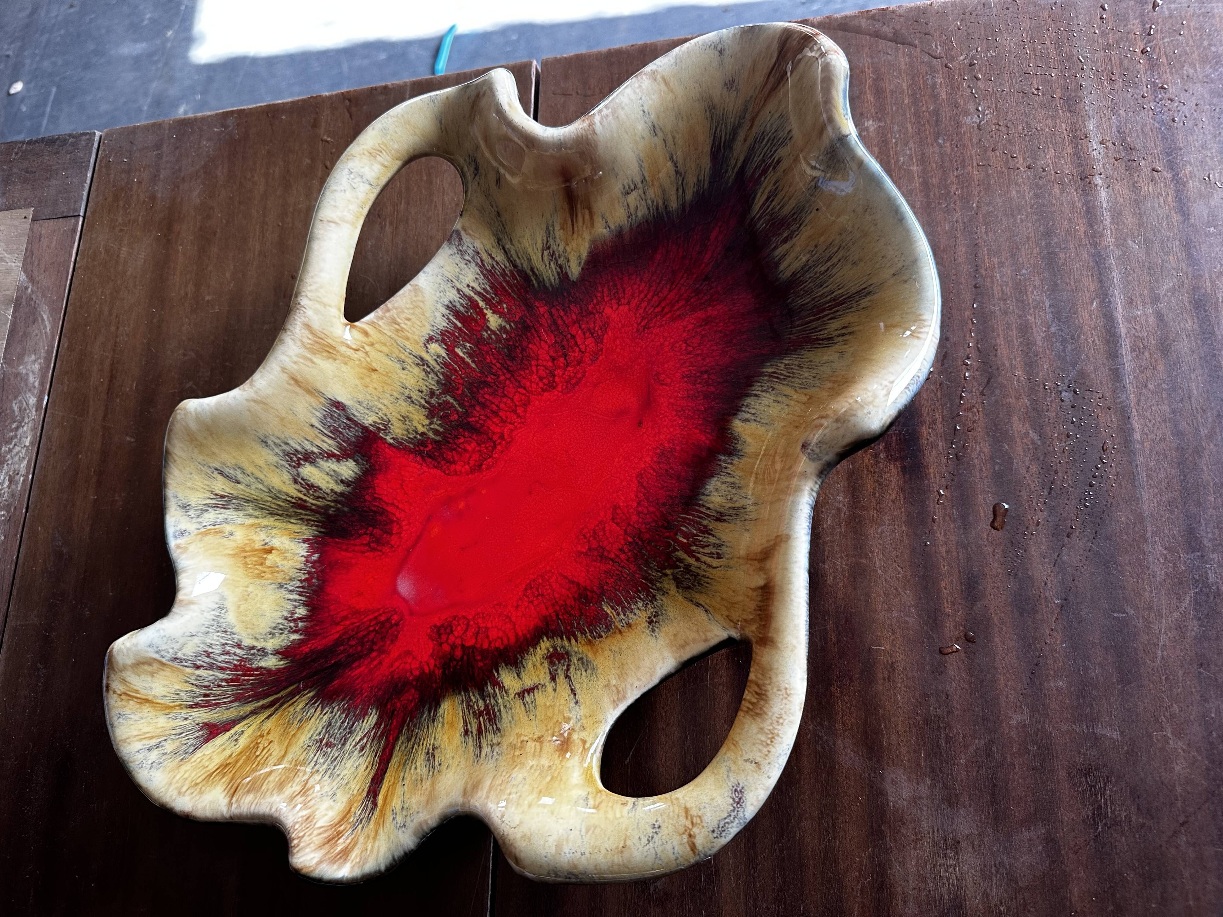 Large Vallauris glazed ceramic bowl/trinket dish, signed JAC - 40/30