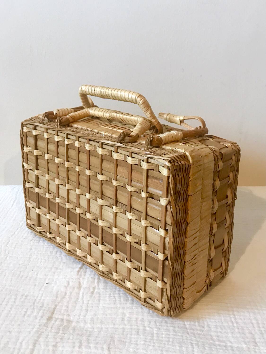 Small wicker case
