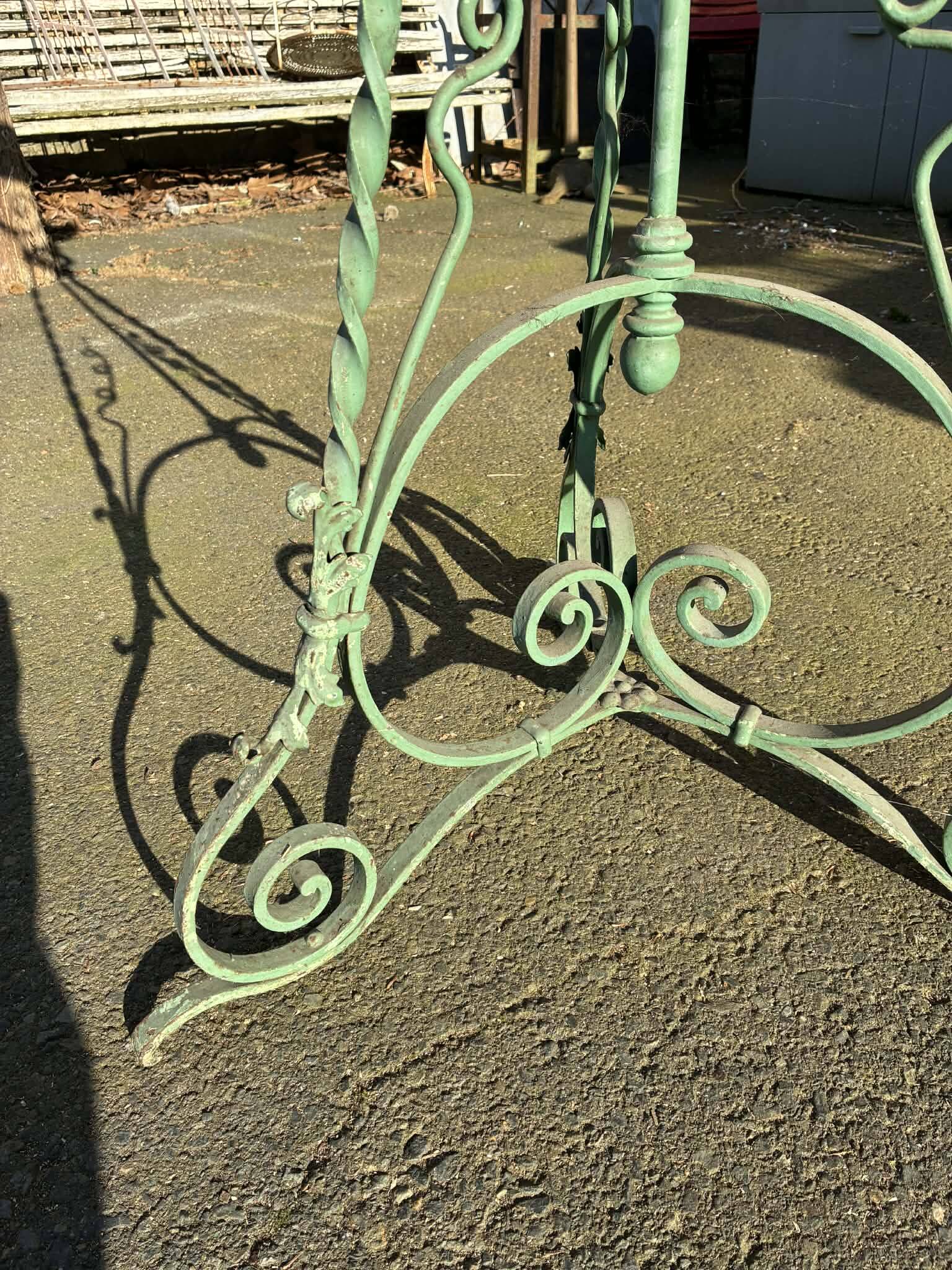 Plant stand, pot holder