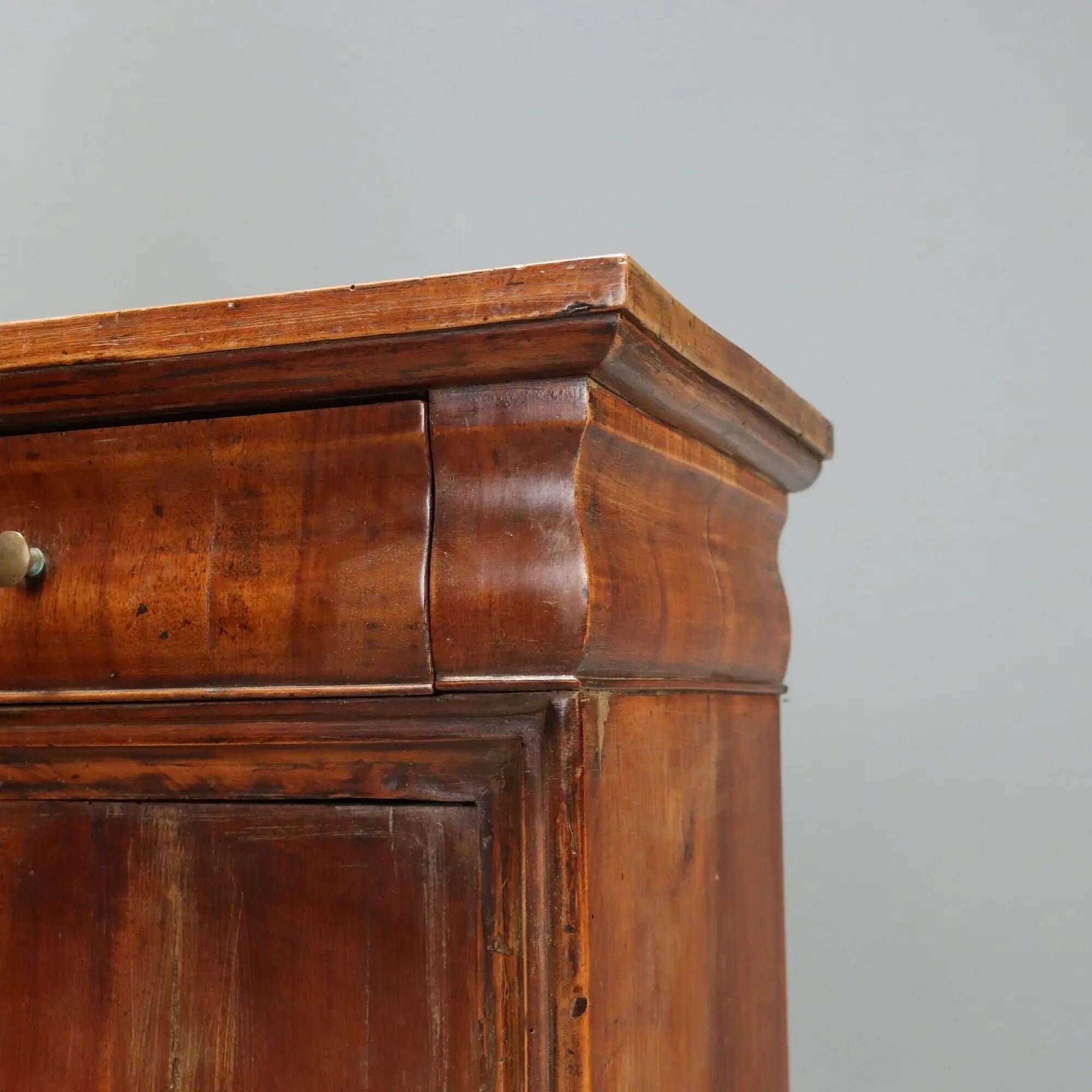 Antique Louis-Philippe bedside tables in walnut and fir, Italy, 19th century.