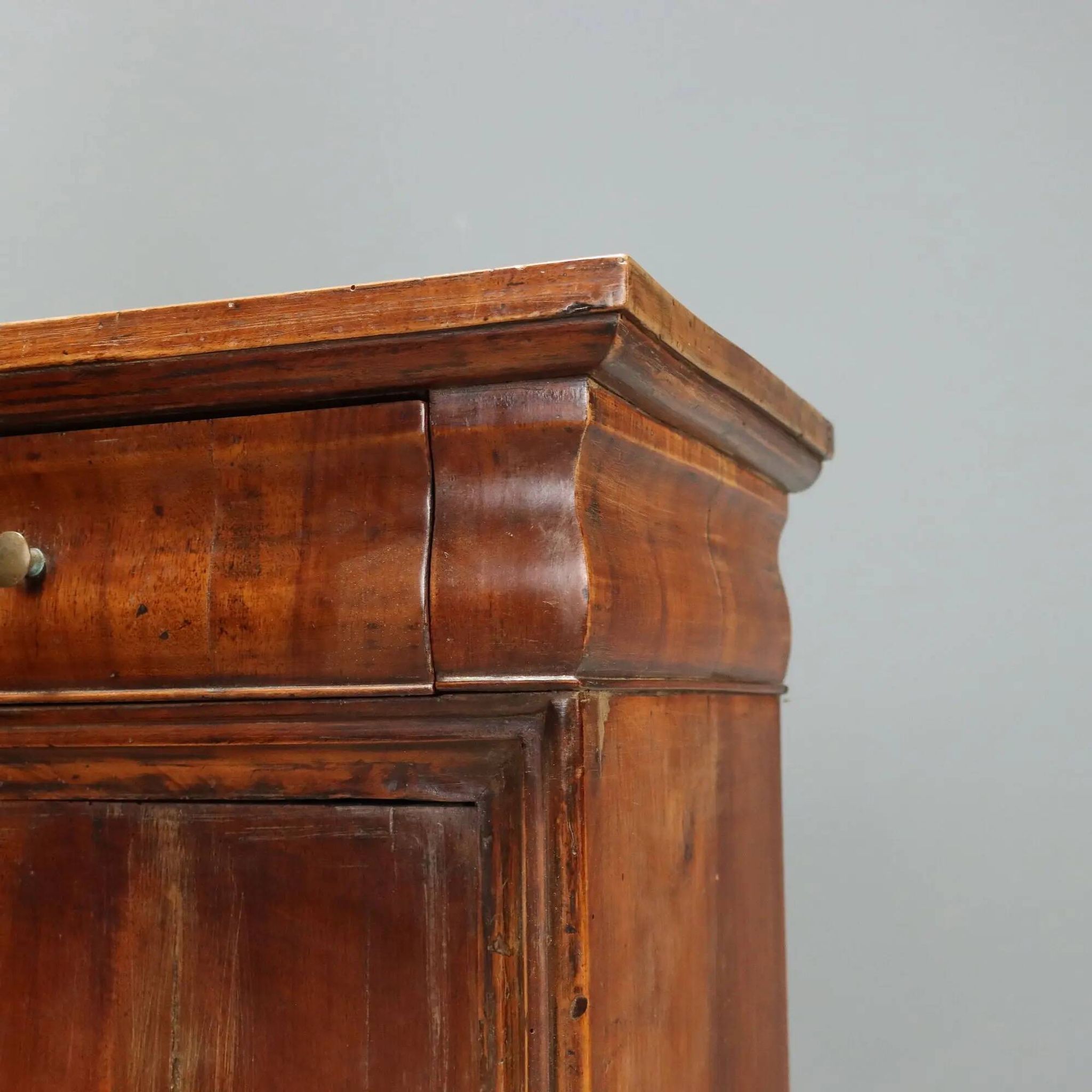 Antique Louis-Philippe bedside tables in walnut and fir, Italy, 19th century.