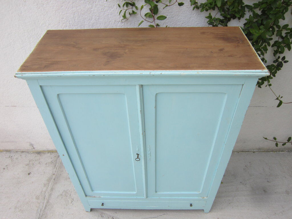 Small Paris wardrobe
