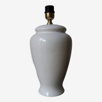 Pied de lampe en porcelaine blanche de forme potiche