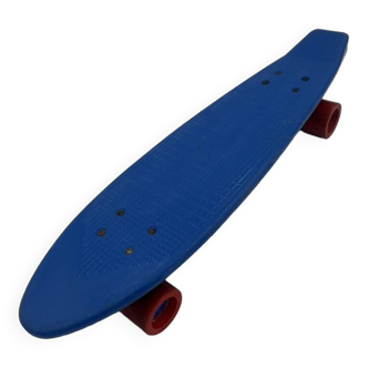 Skateboard bleu