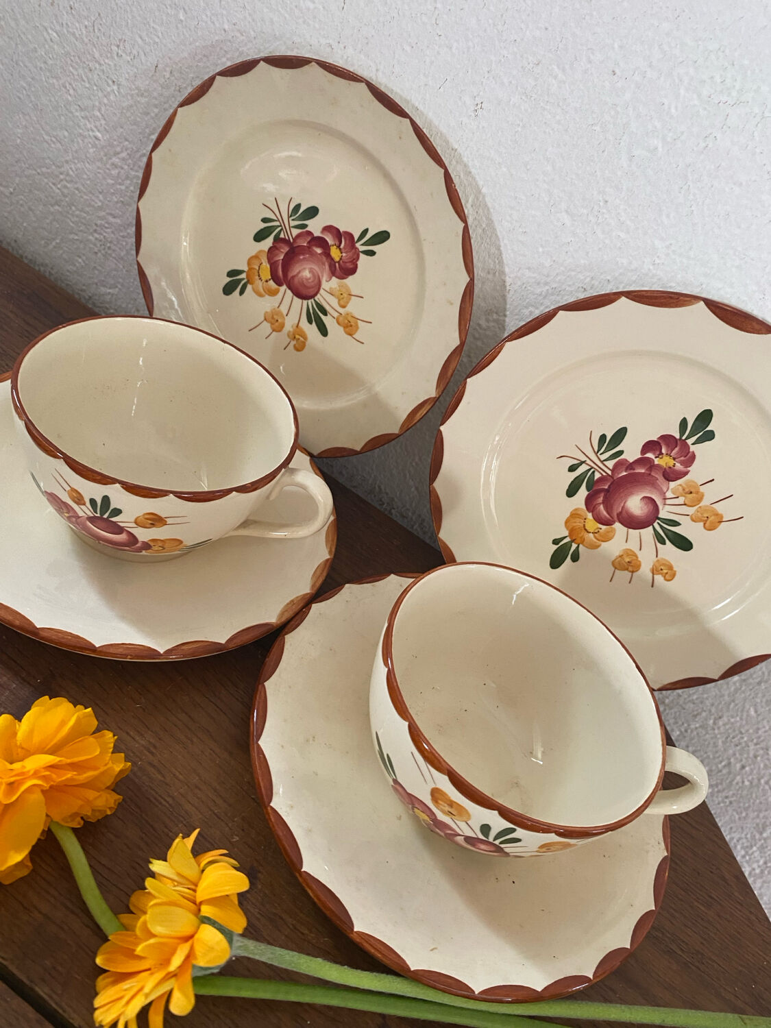 Breakfast set Longchamp model Agen.