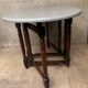 Table ovale en bois avec rabats