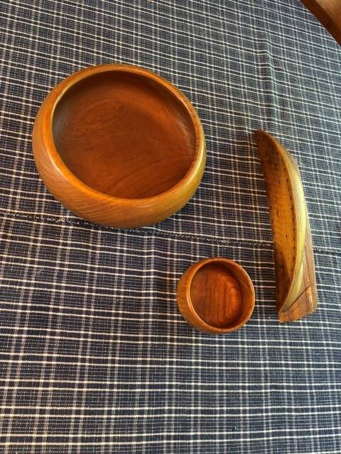 pair of teak dishes and boat shell in beech - Sweden 1950s/60s
