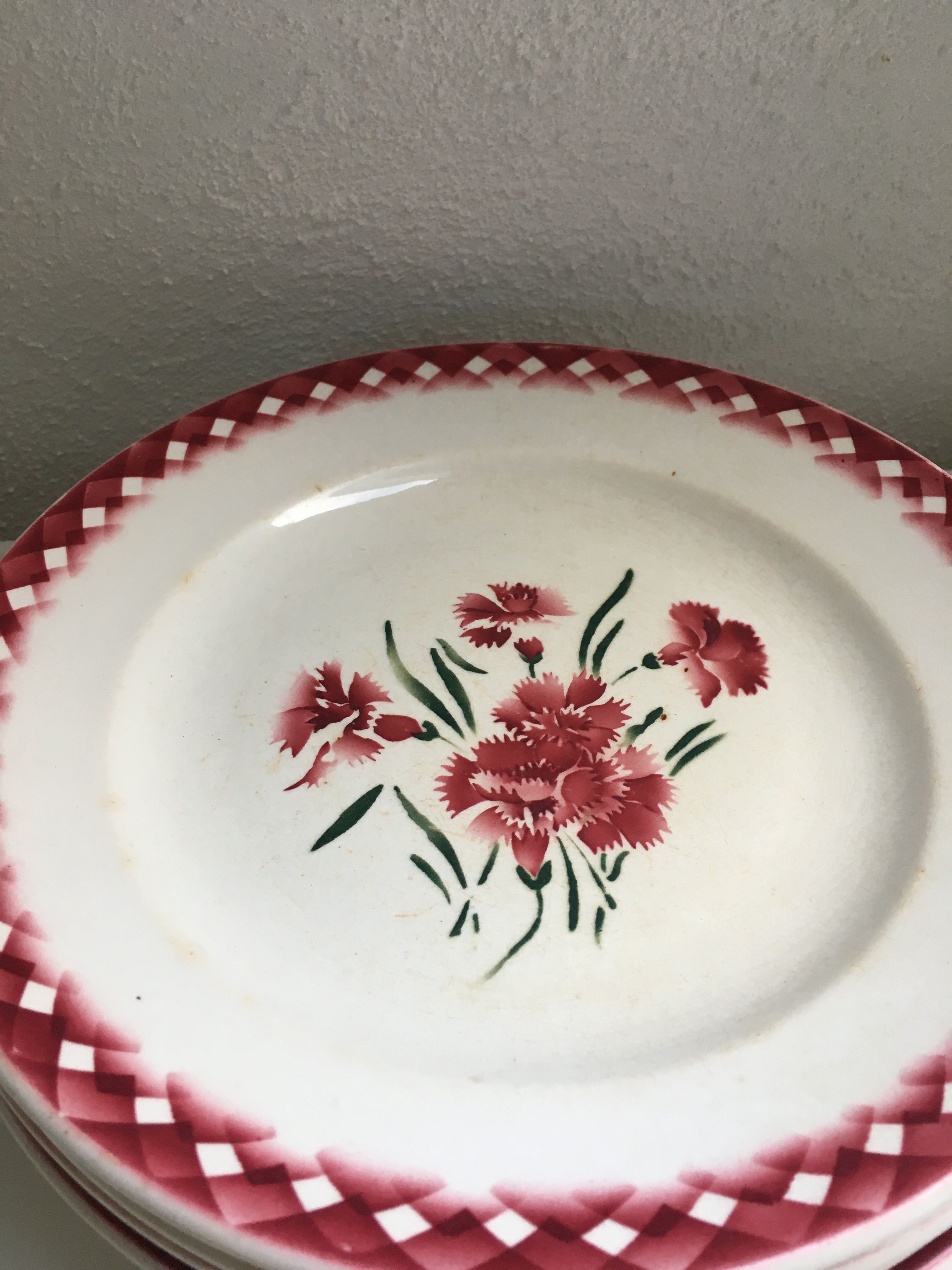 Set of 11 plates signed Mignardises Sarreguemines hand painted decor
