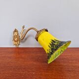 Wall sconce in gilded bronze and yellow/blue speckled glass