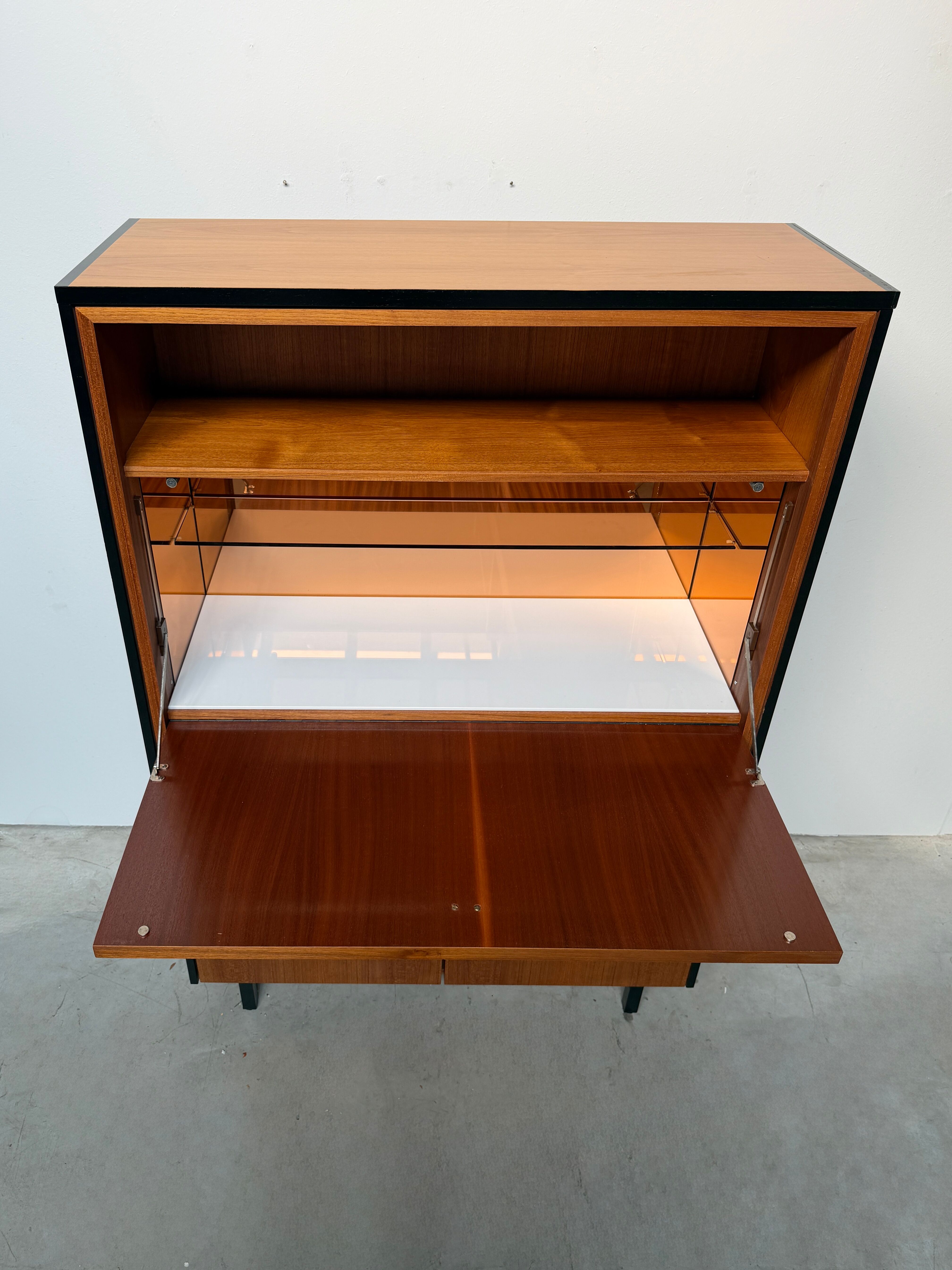 Highboard Barschrank