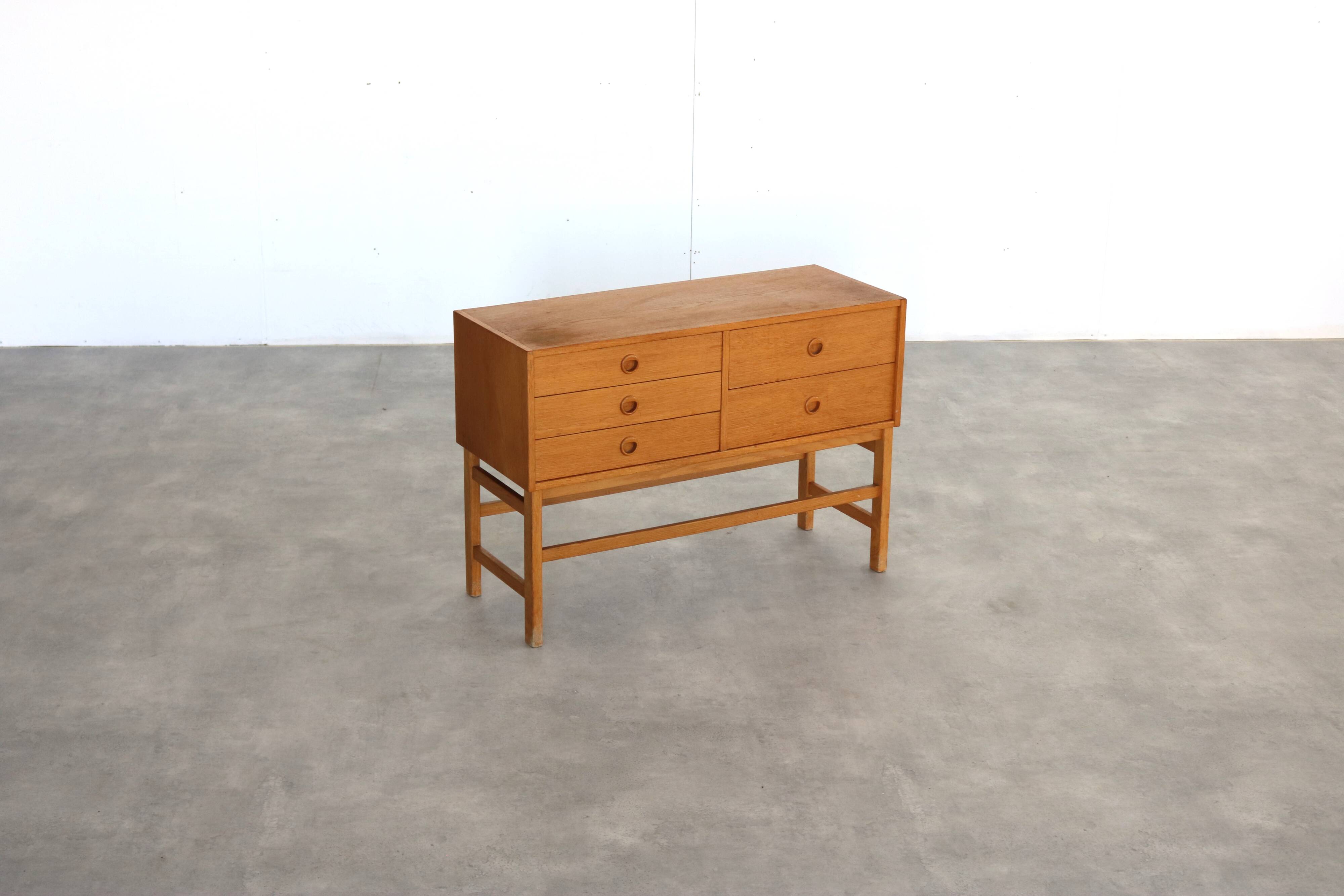 vintage chest of drawers | hall closet | cupboard | 60s