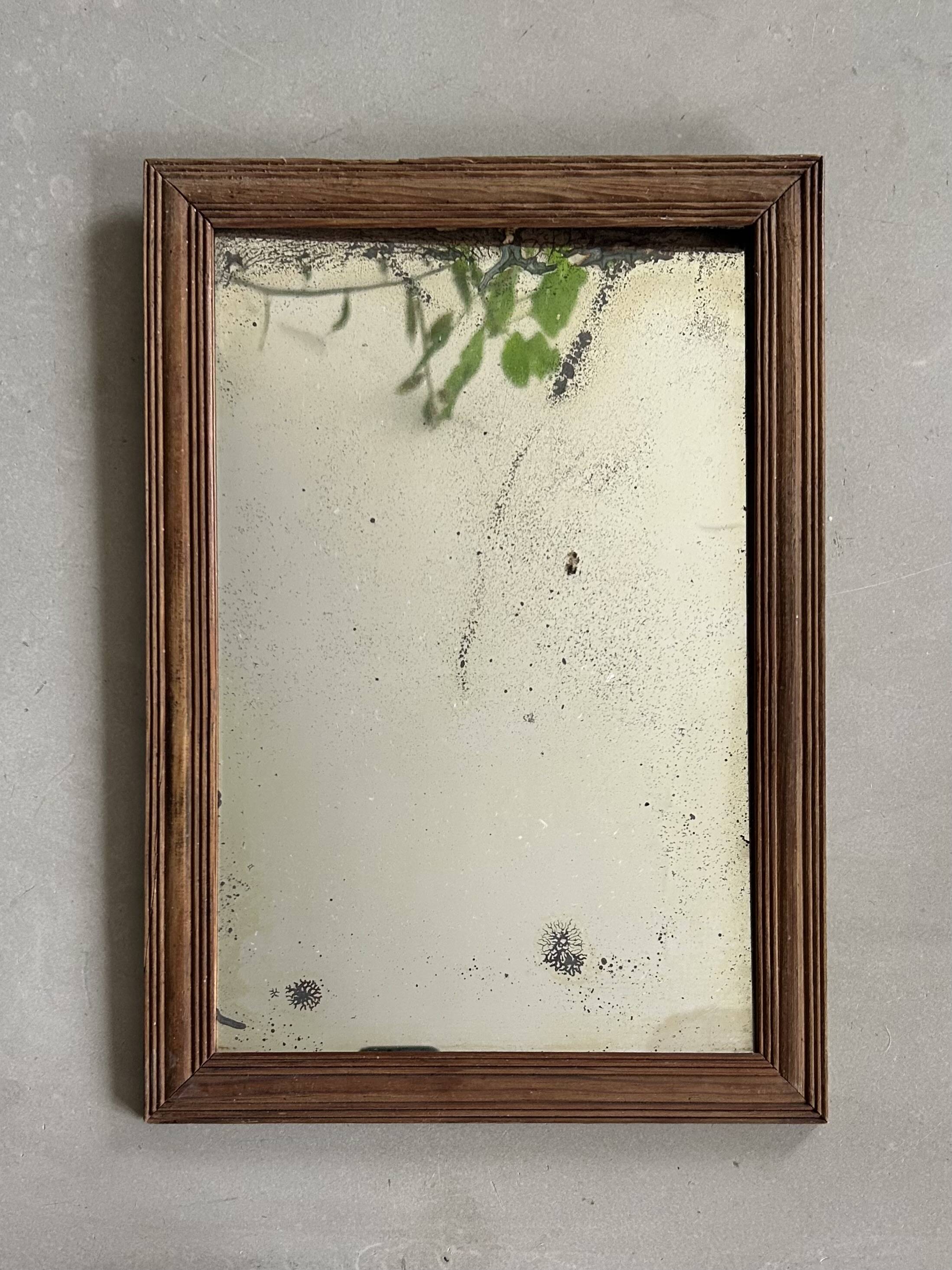 Antique speckled mirror 28x40cm