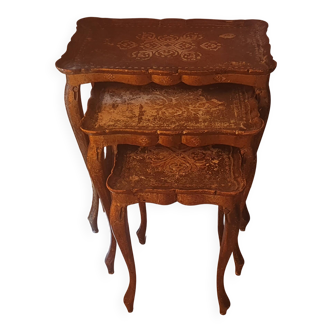 Set of 3 vintage wooden nesting tables.