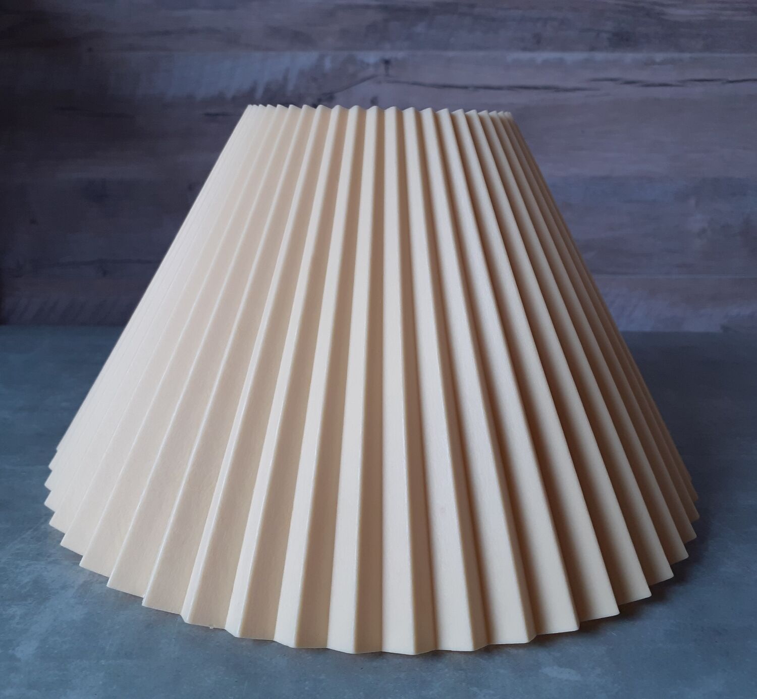 Vintage lamp flower marguerite