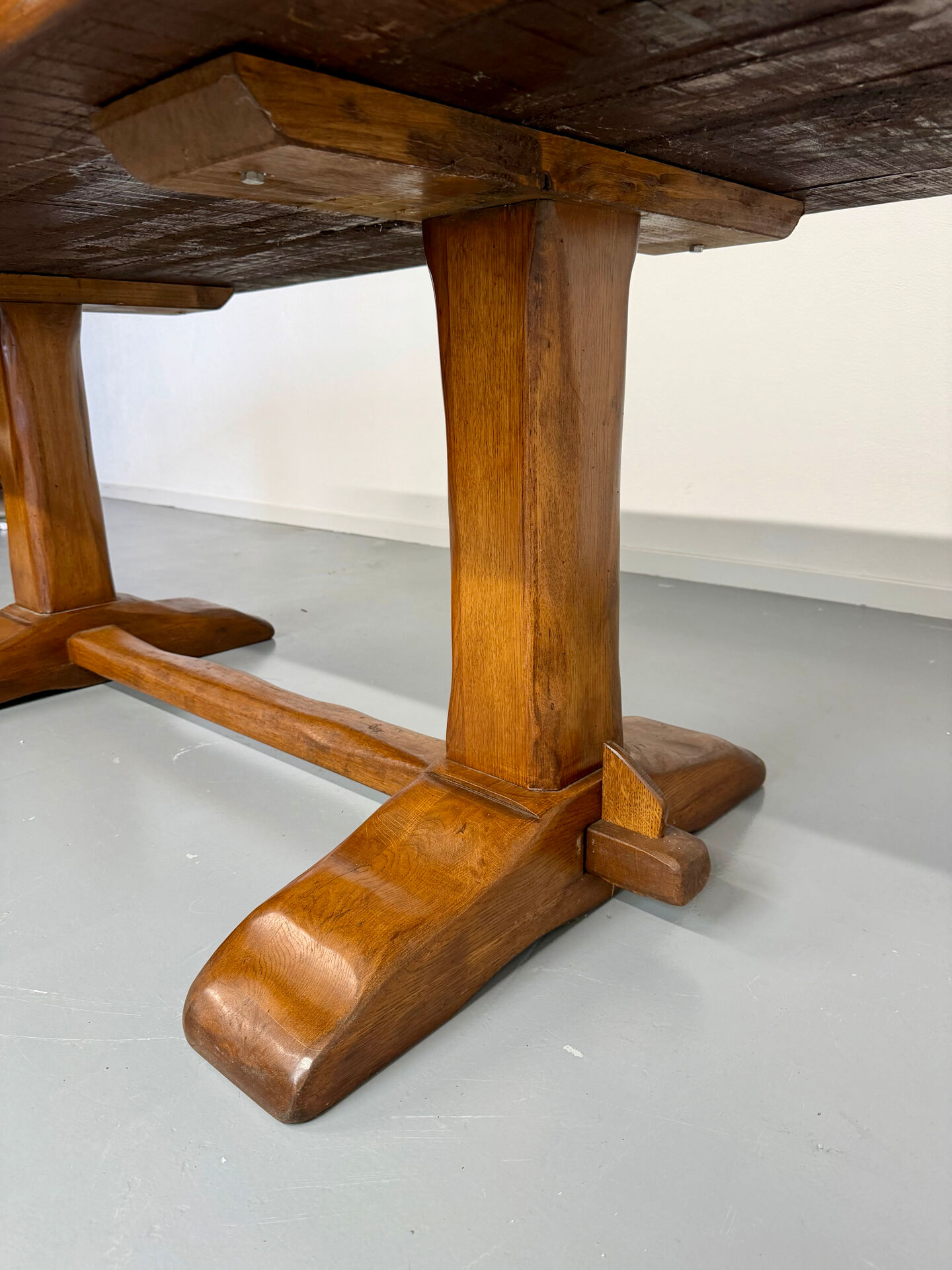 Monastery farmhouse table in thick solid oak, vintage 1960s.