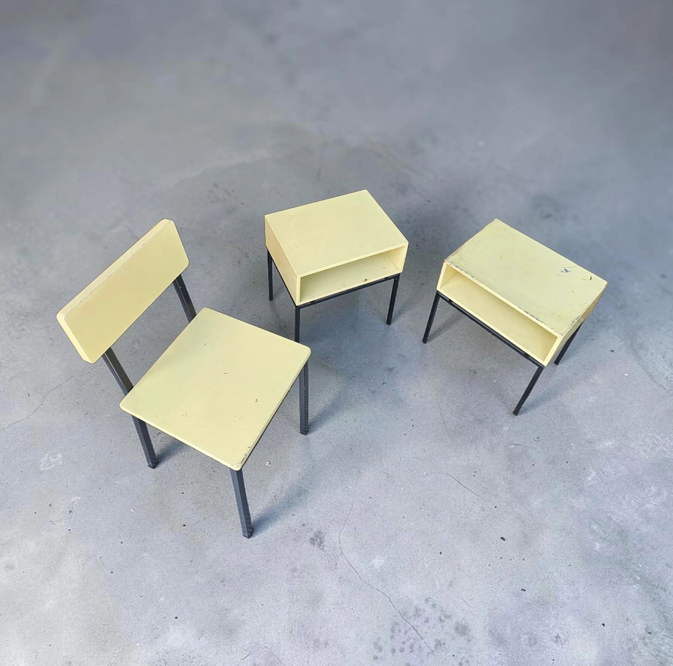 2 x nightstand / matching chair by Kuperus / model Horatio / 1960s