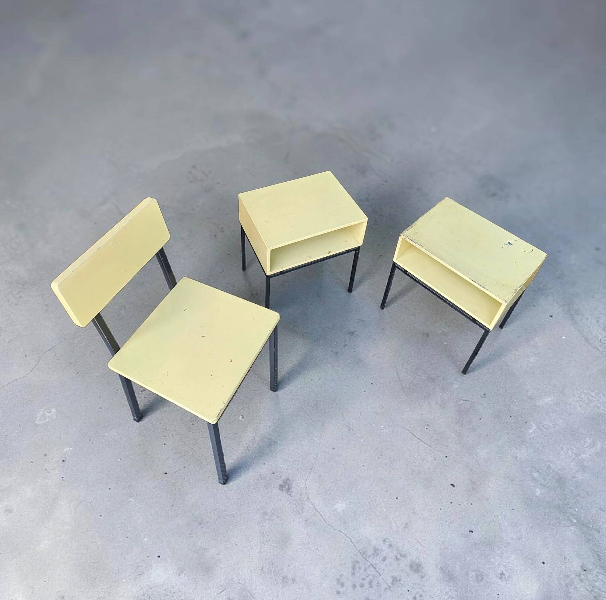 2 x nightstand / matching chair by Kuperus / model Horatio / 1960s